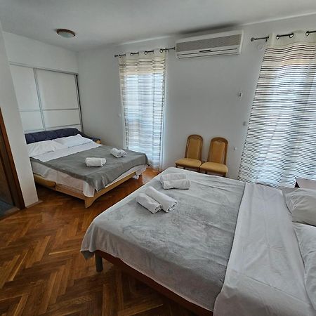 Guest House Mamut Kaštela Exteriör bild