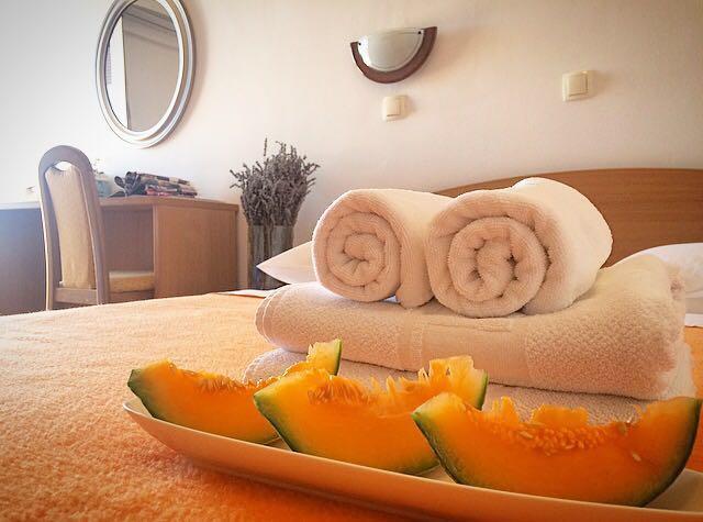 Guest House Mamut Kaštela Exteriör bild