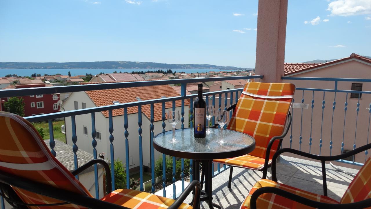 Guest House Mamut Kaštela Exteriör bild