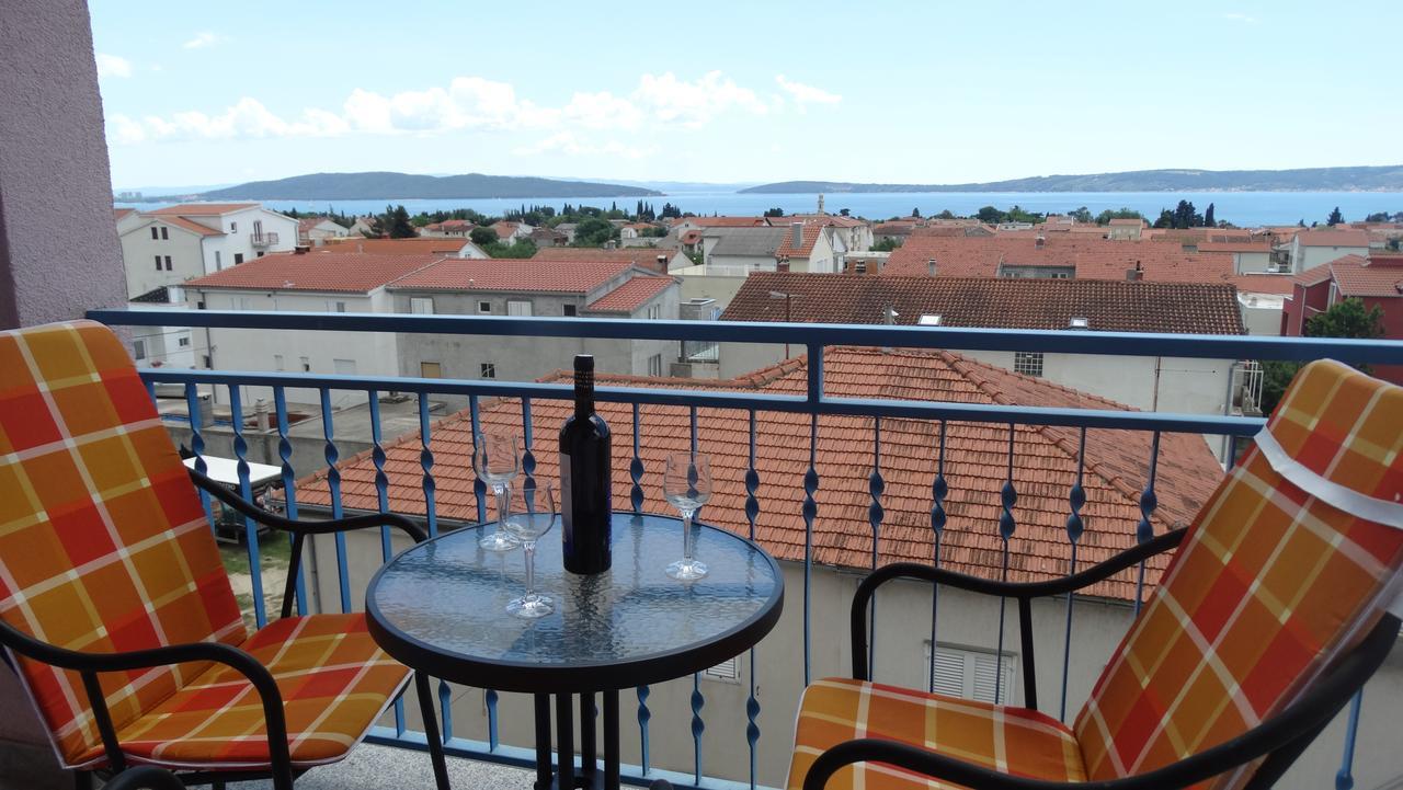 Guest House Mamut Kaštela Exteriör bild